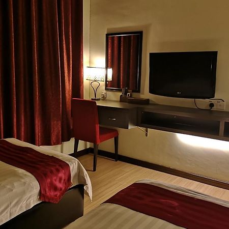 OYO 89908 Hotel Kensington Sandakan Exterior foto